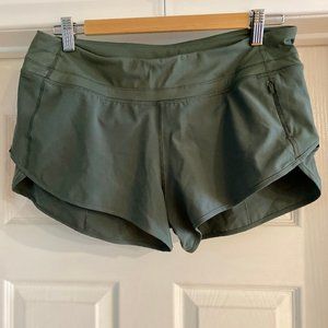 GREEN SHORTS 2.5" INSEAM NEVER BEEN WORN WOMENS MEDIUM